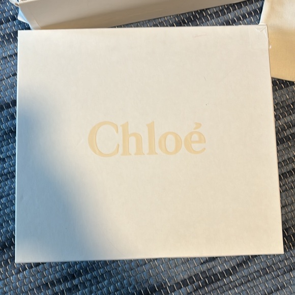 Chloe shoe box with 2 bags - Picture 3 of 5